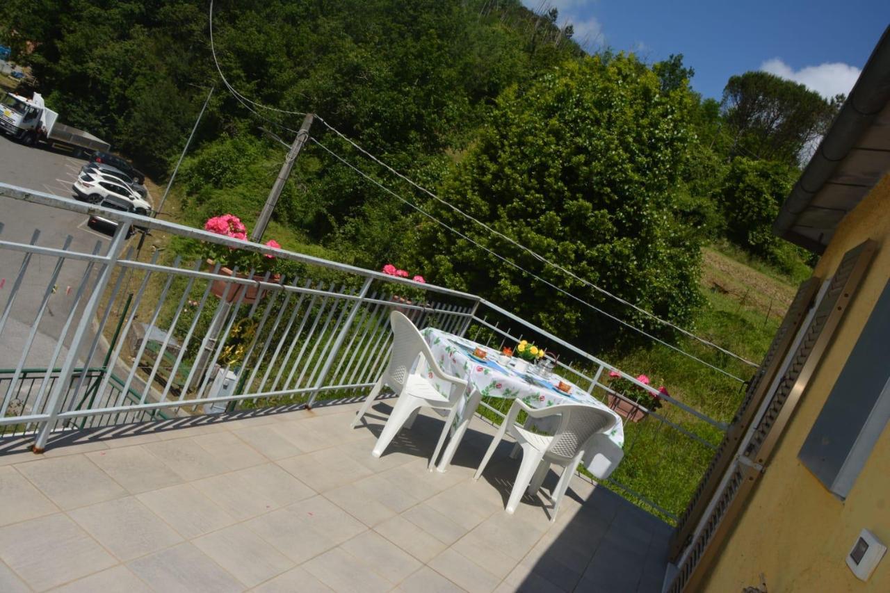 Agriturismo Ghirlanda Norma Rita Carrodano Inferiore Exterior photo